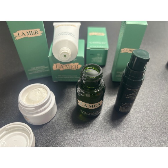 La Mer NEW Skincare 4 Piece Set Mini Travel in Box - Picture 5 of 5